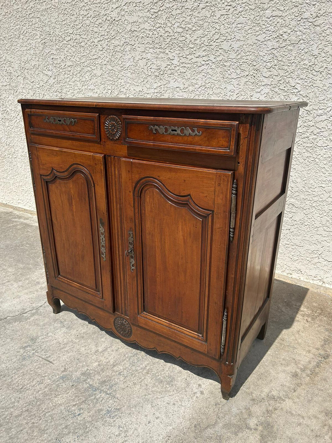 Antique Louis XV sideboard in solid wood
