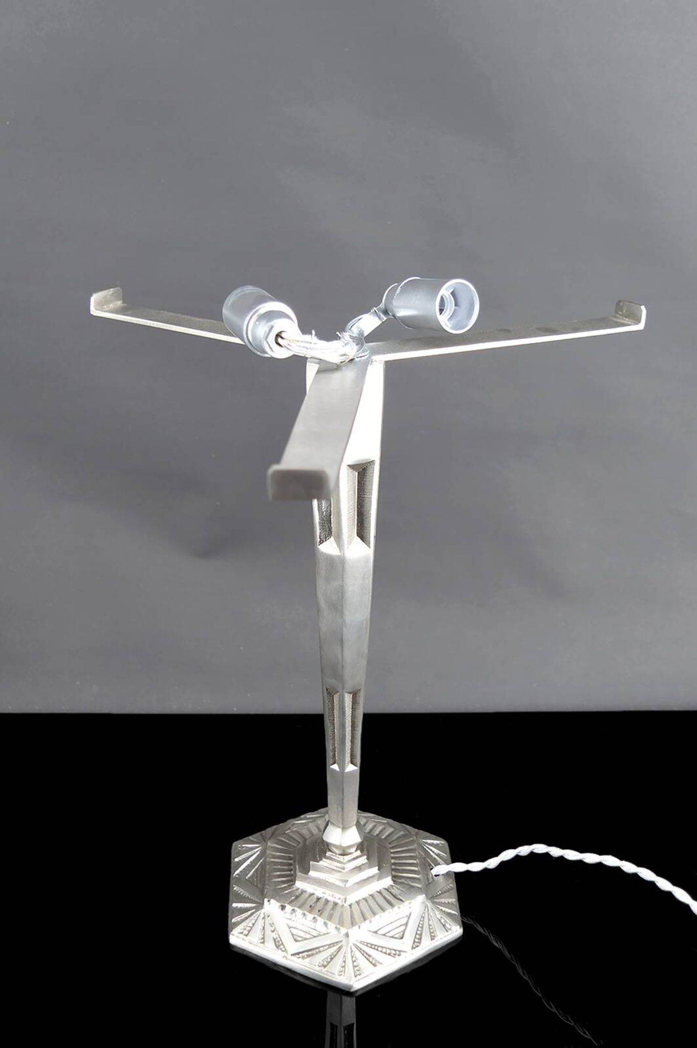 Important Art Deco lamp, nickel-plated bronze, Schneider glass, Fr, c. 1930