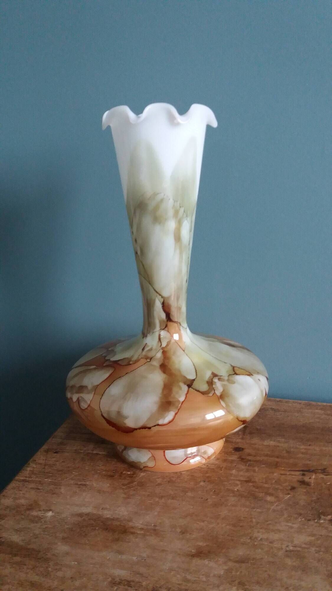 Marbled opaline vase, Stelvia, Empoli, Italy