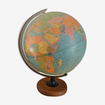 World map vintage land globe 90s