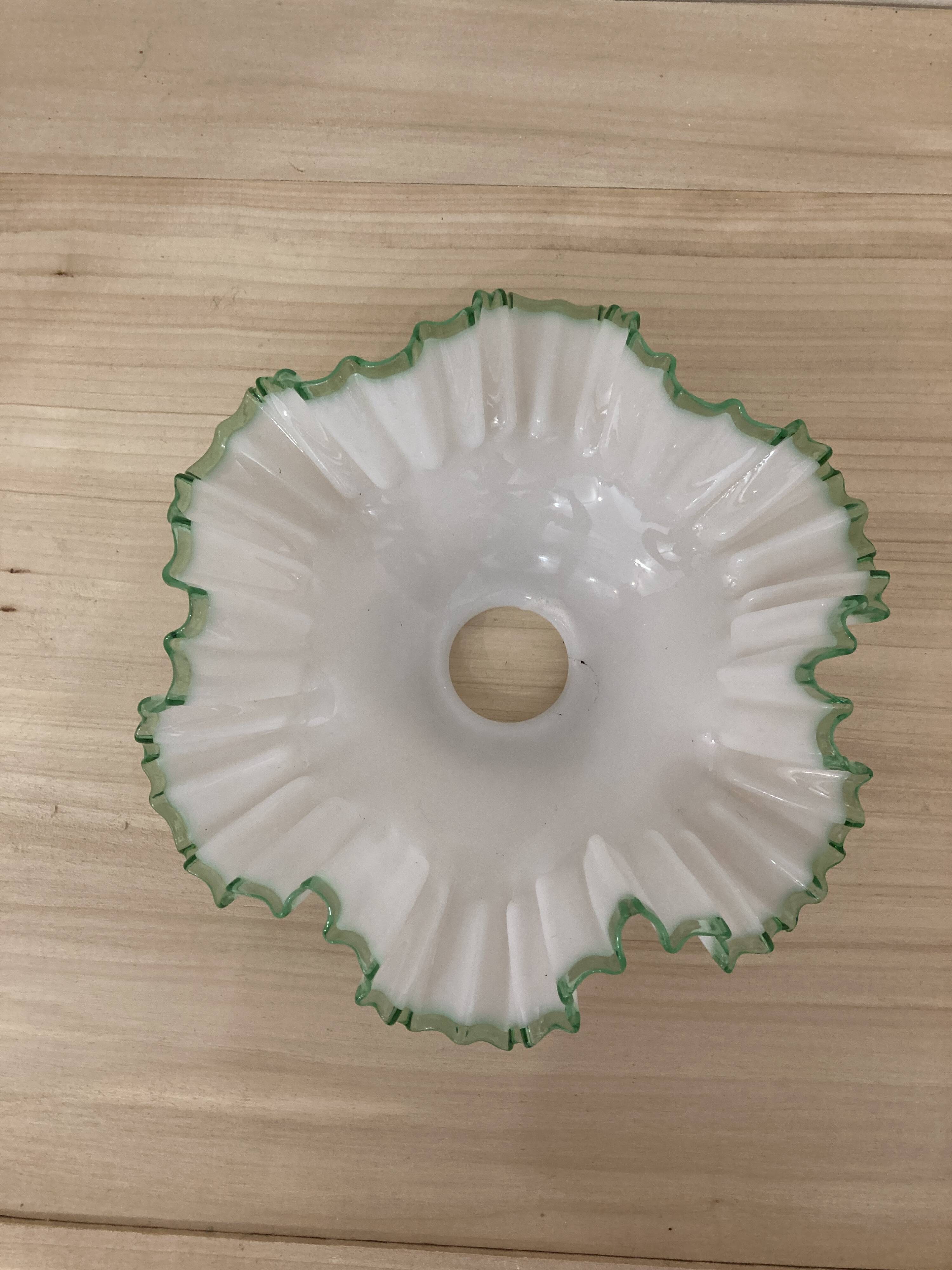 Corrugated glass suspension