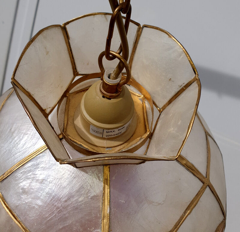 2 Vintage suspensions in mother-of-pearl and brass, from the 1950s