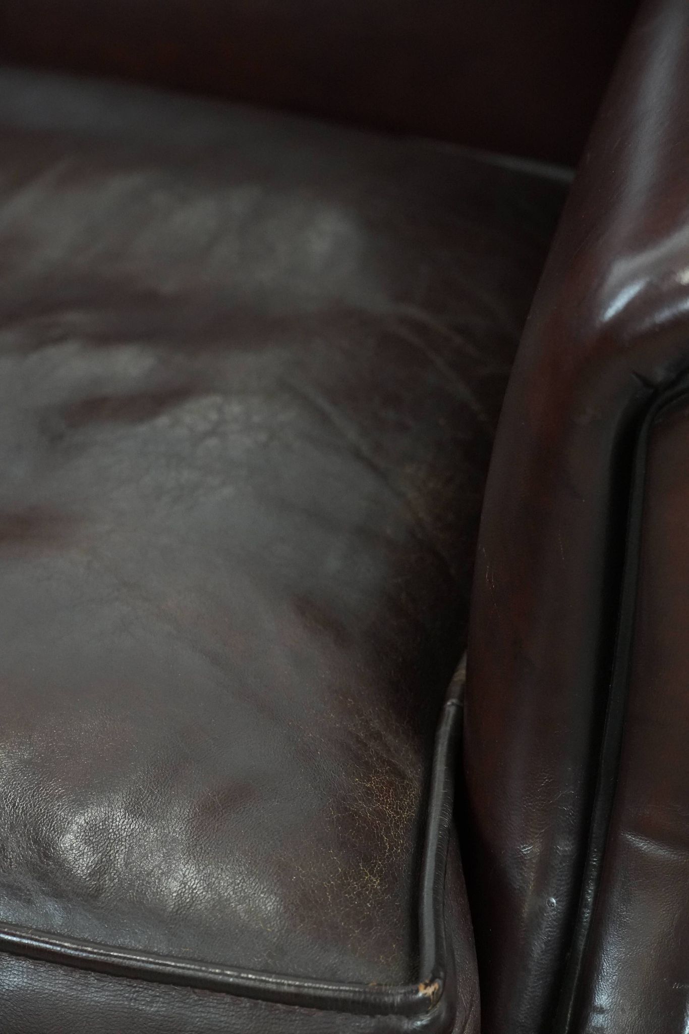 Luxury Sheep Leather Armchair with a Timeless Look