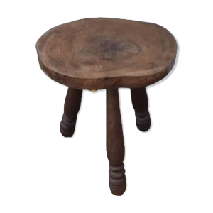 tabouret brutaliste tripode