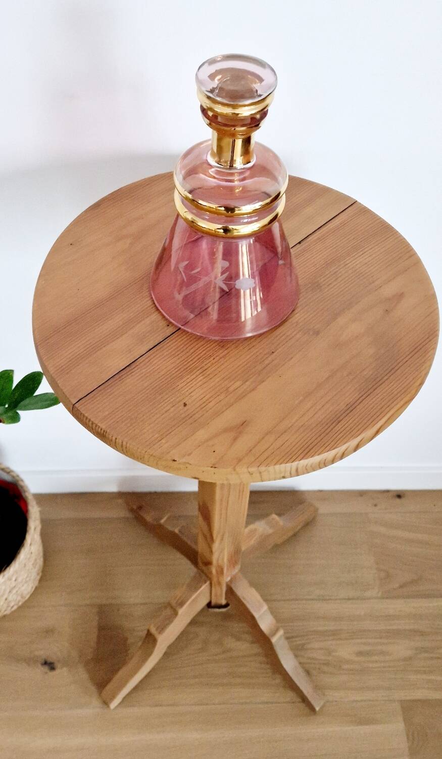 Solid pine wood pedestal table 1940s