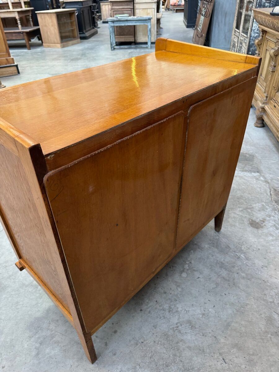 Vintage chest of drawers