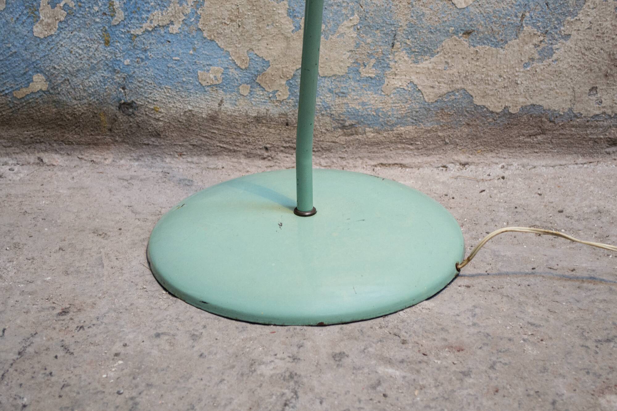 Lampada da terra Vintage en Ferro e ottone smaltato Anni '50