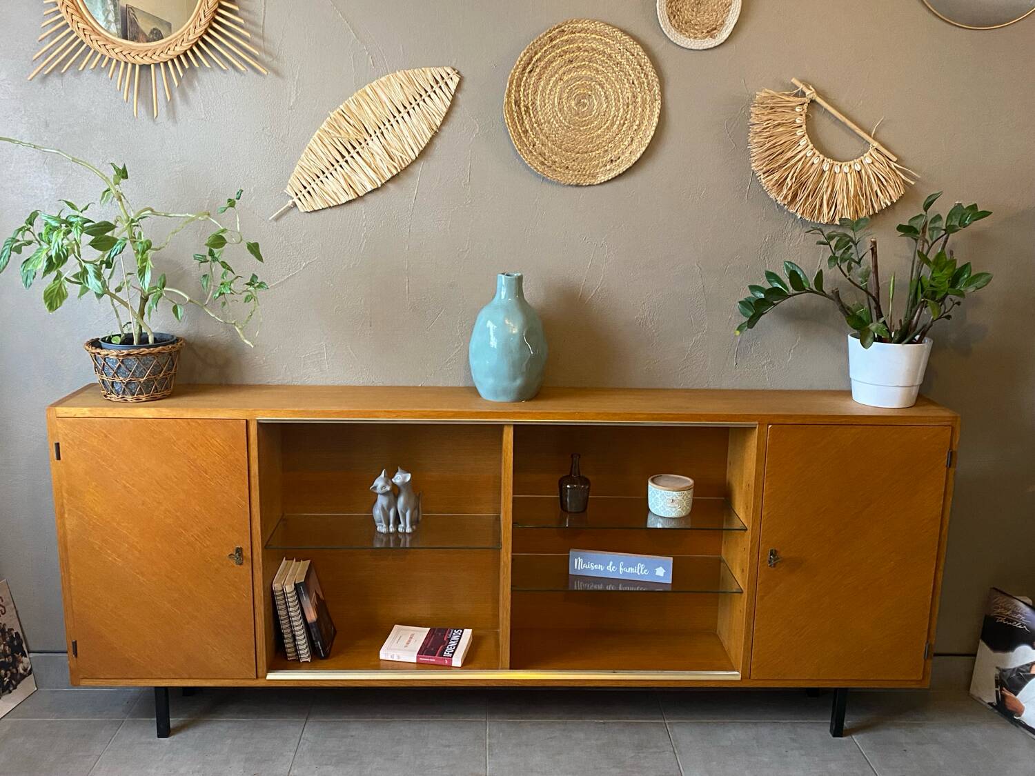 Vintage sideboard (shallow)