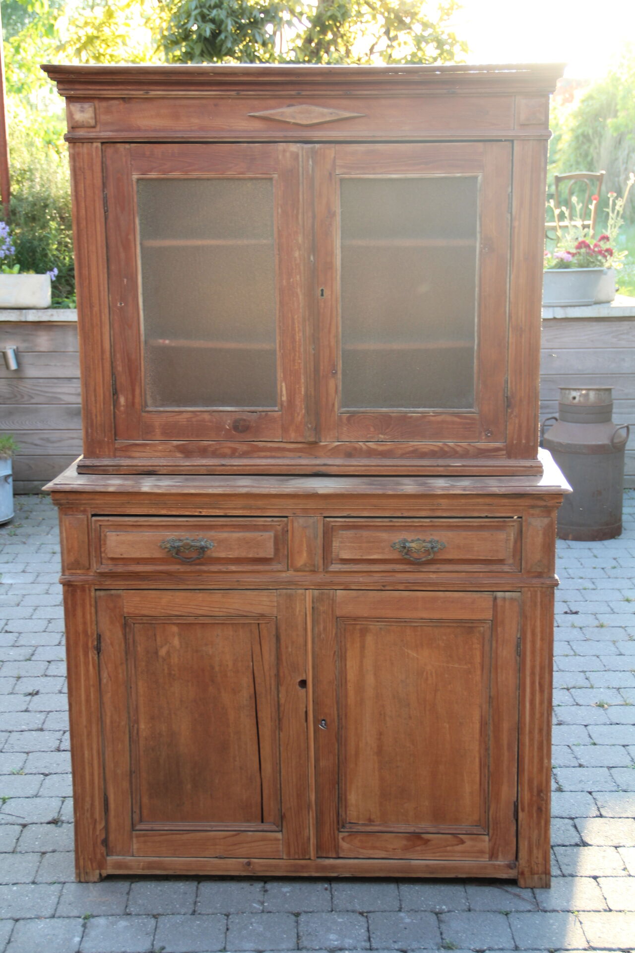 Double-body pine vessel
