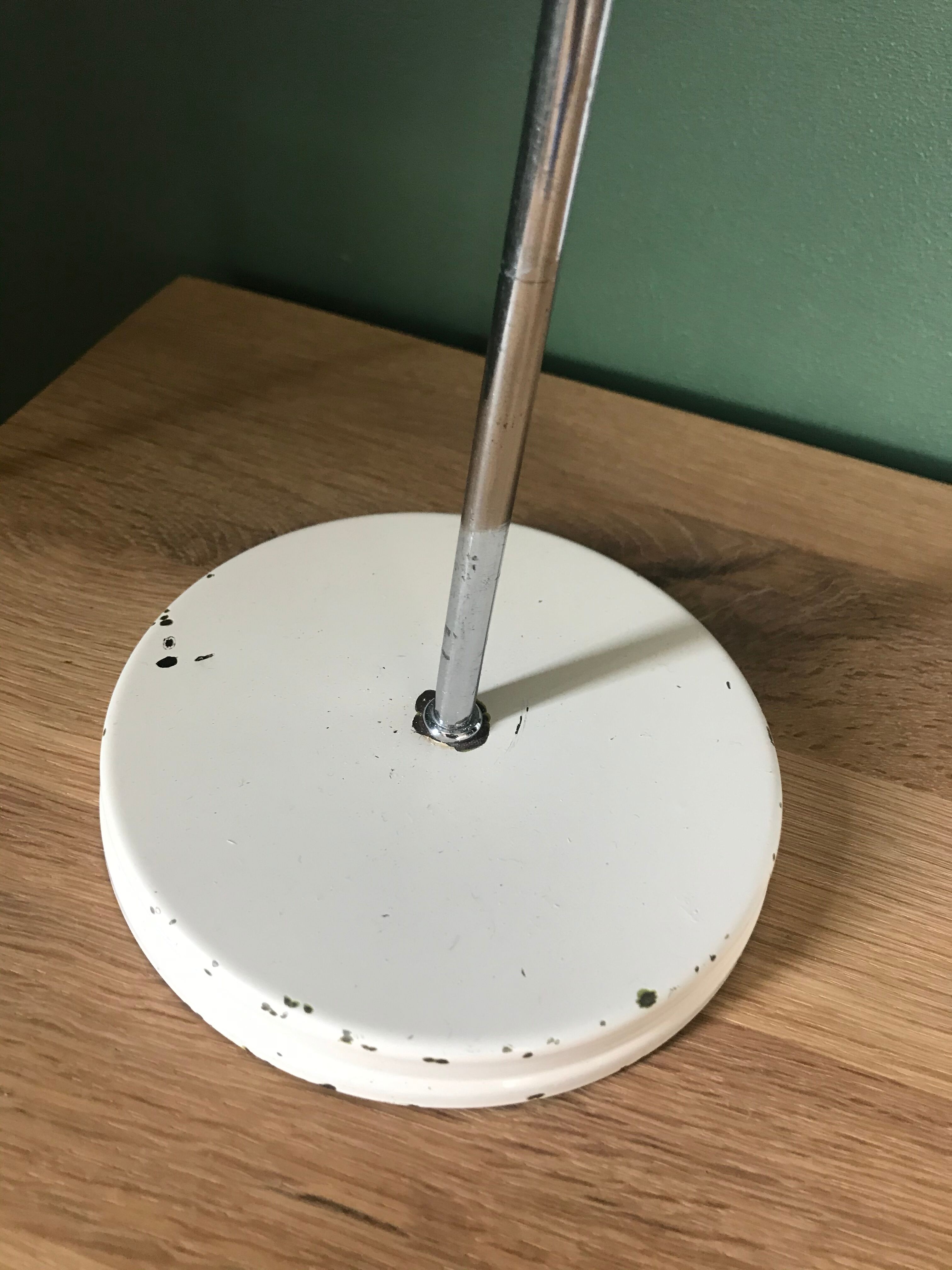 Desk lamp
