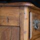 Magnificent 18th-century chest of drawers in solid walnut.