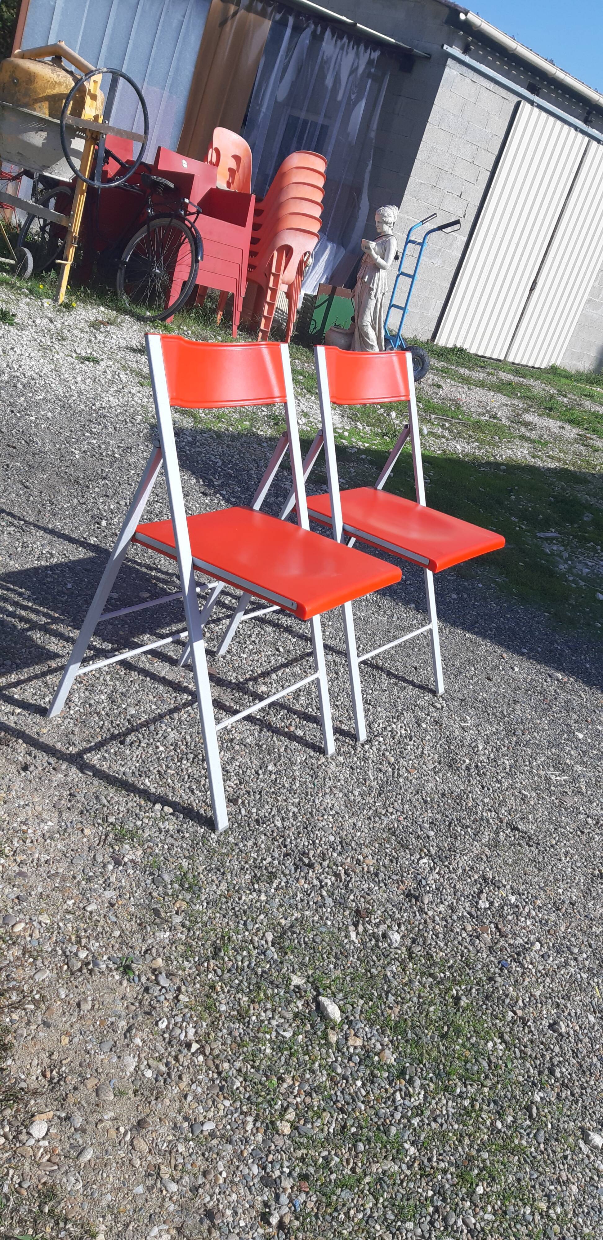 Pair of vintage vhairs by Robby Cantarutti