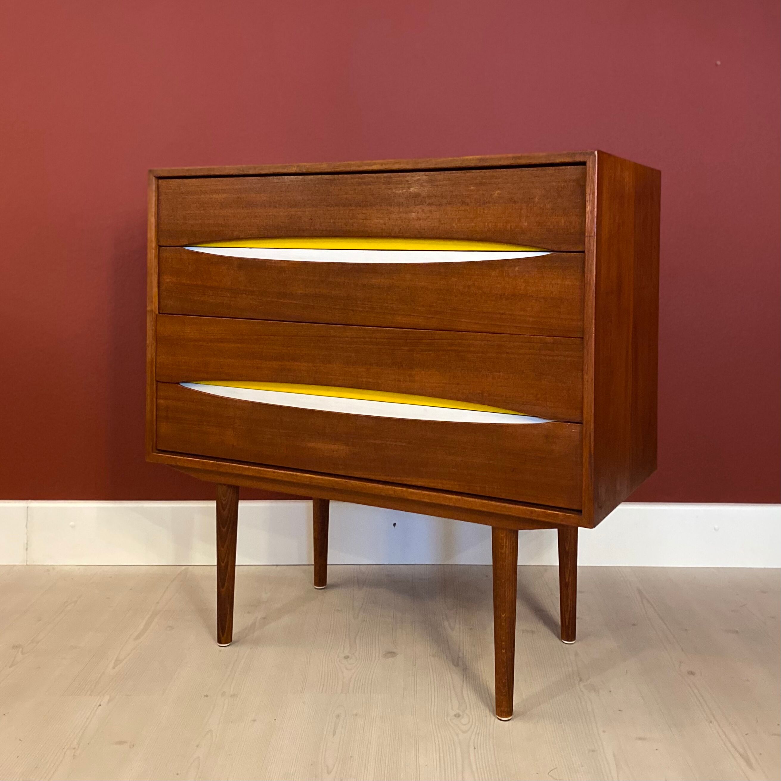 Danish chest of drawers in teak, 1960s