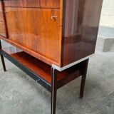 Rosewood-seeded string buffet