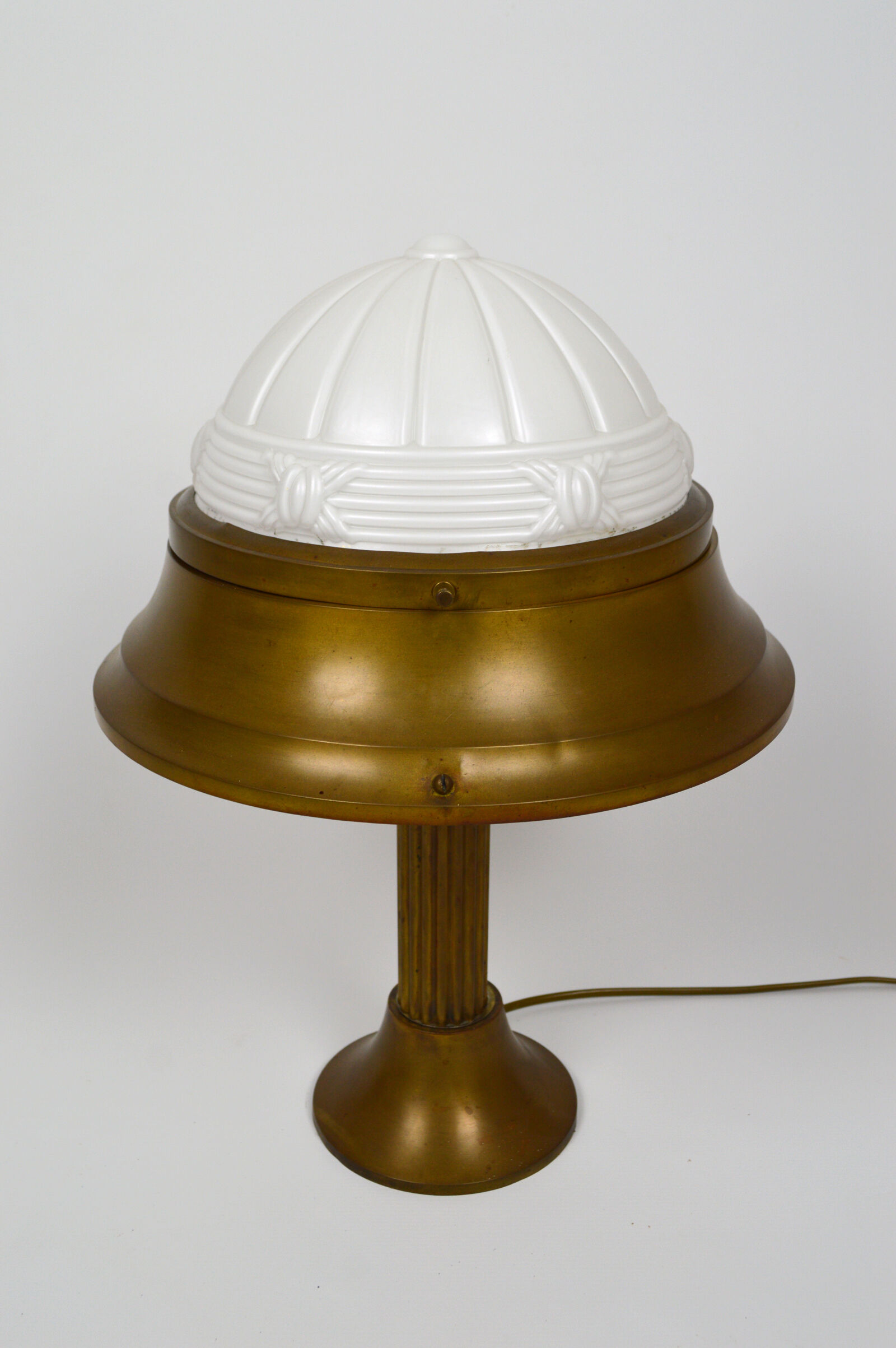 Art Deco lamp in patinated brass and moulded glass, circa 1930