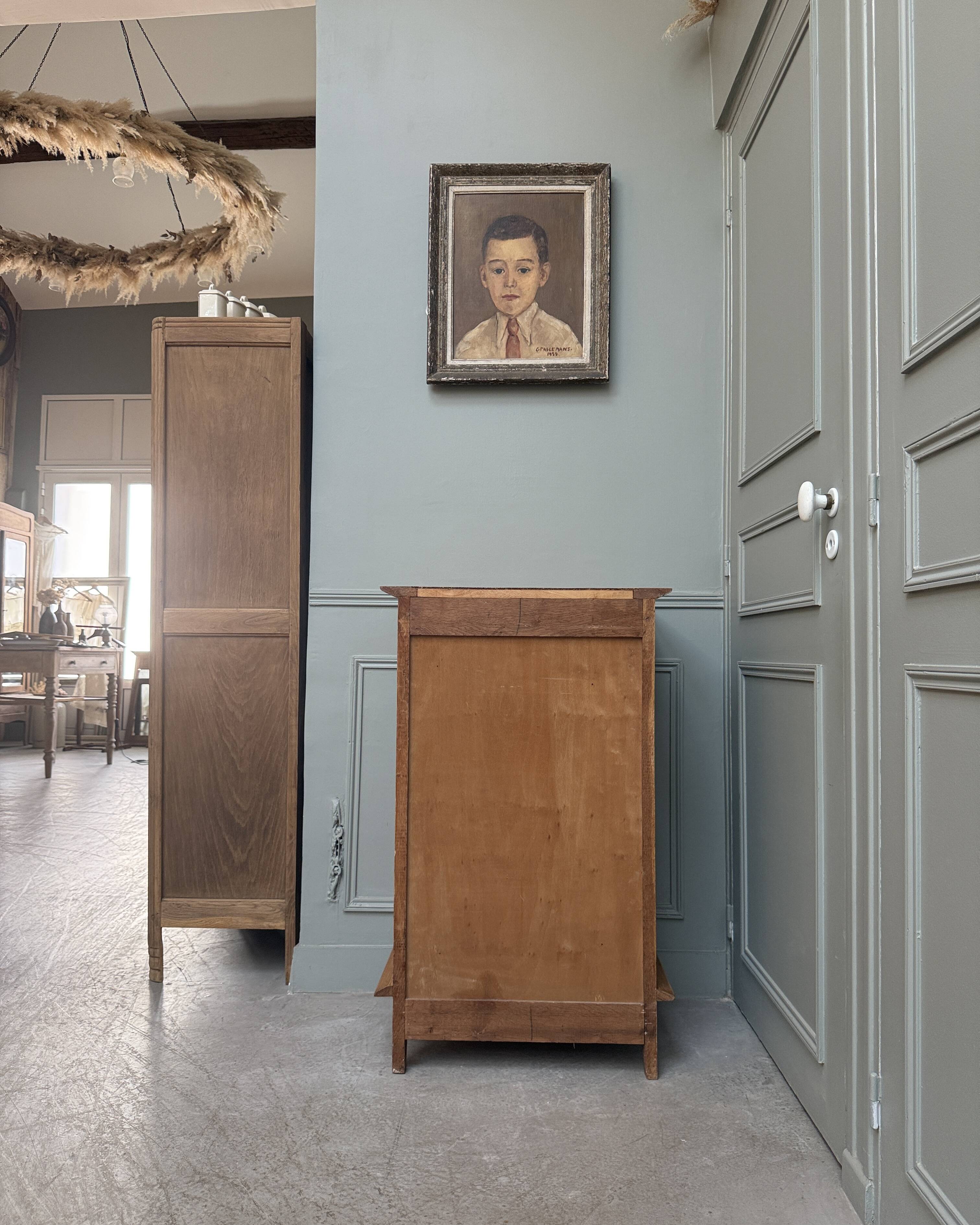 Petite commode vintage en chêne (restaurée)