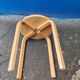 Tabouret bois courbé