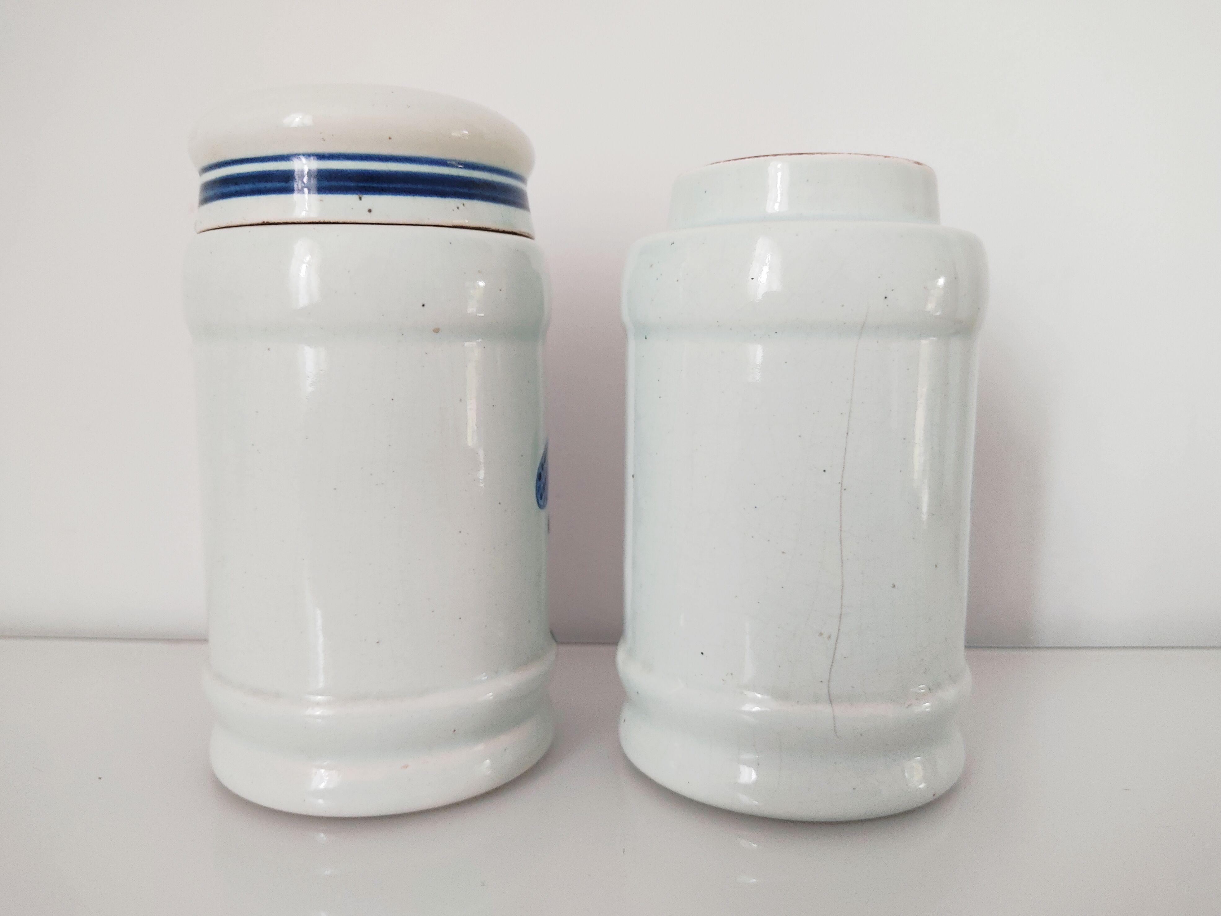 Oud Delft set of two pharmacy jars