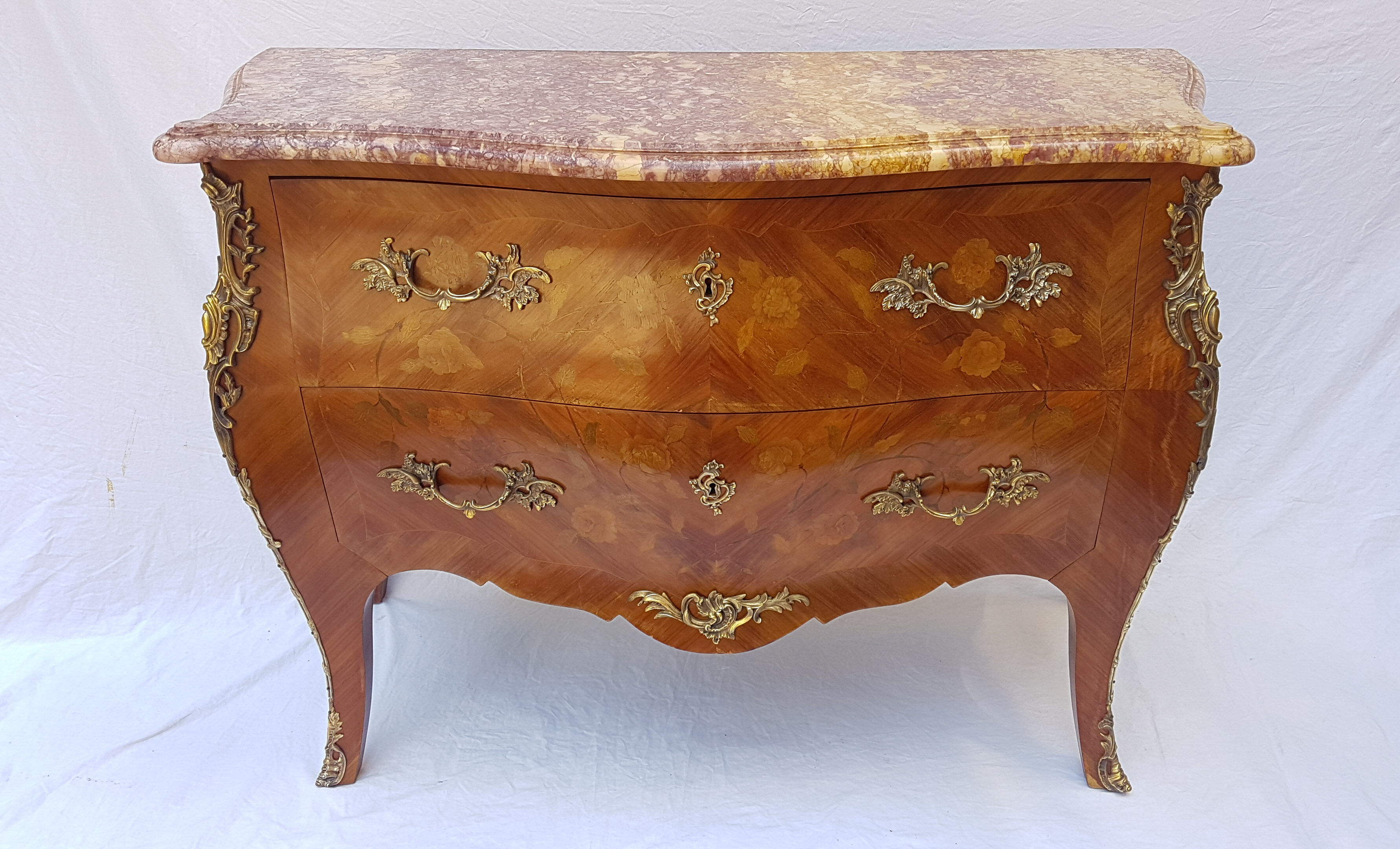 Dresser style Louis XV marble pink and bronze