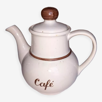 Coffee pot