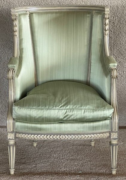 Fauteuil bergère de style Louis XVI
