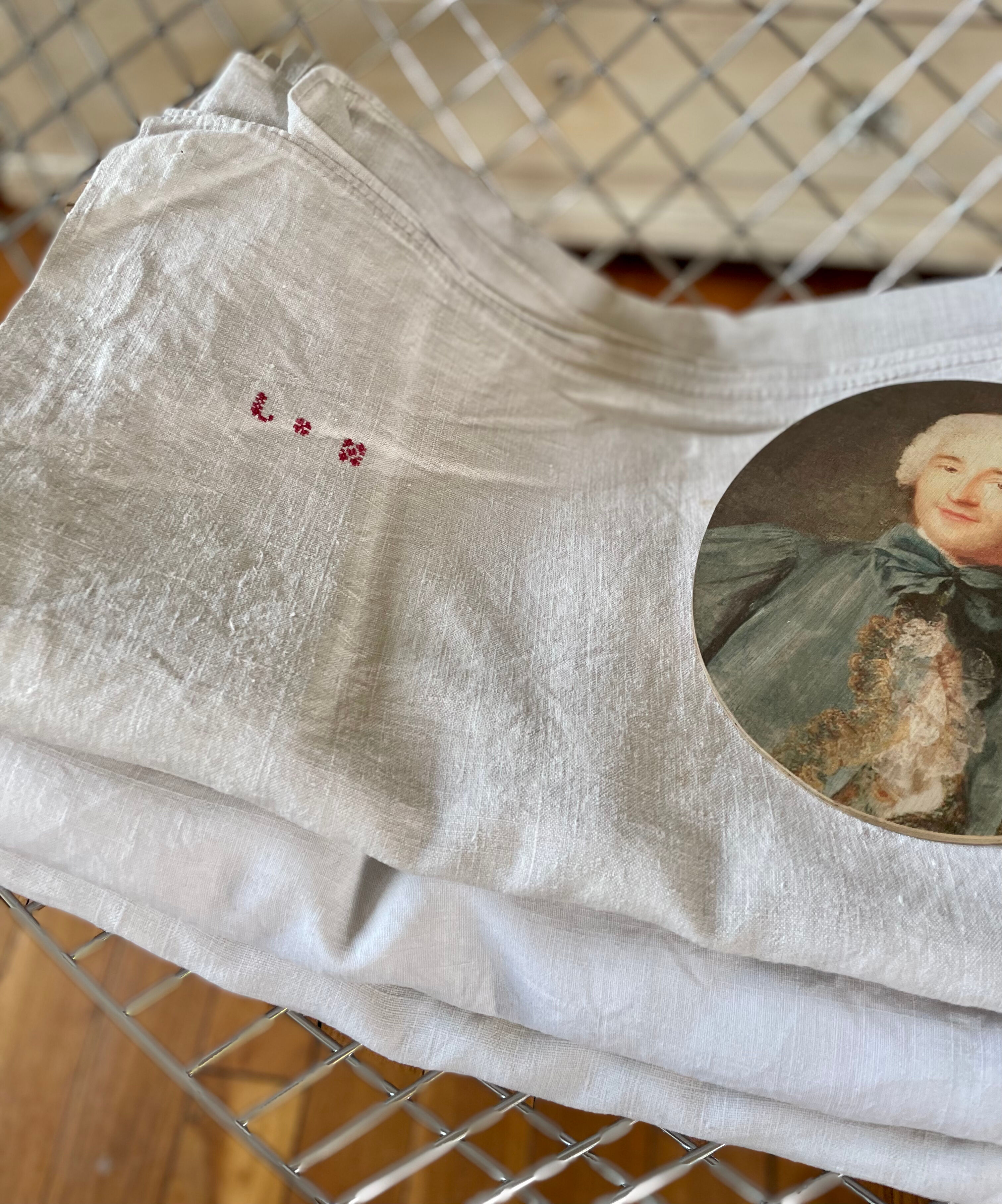 Antique sheet in embroidered hemp linen