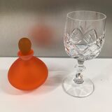 Flacon boule en verre et cristal orange