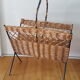 Porte revue vintage en rotin