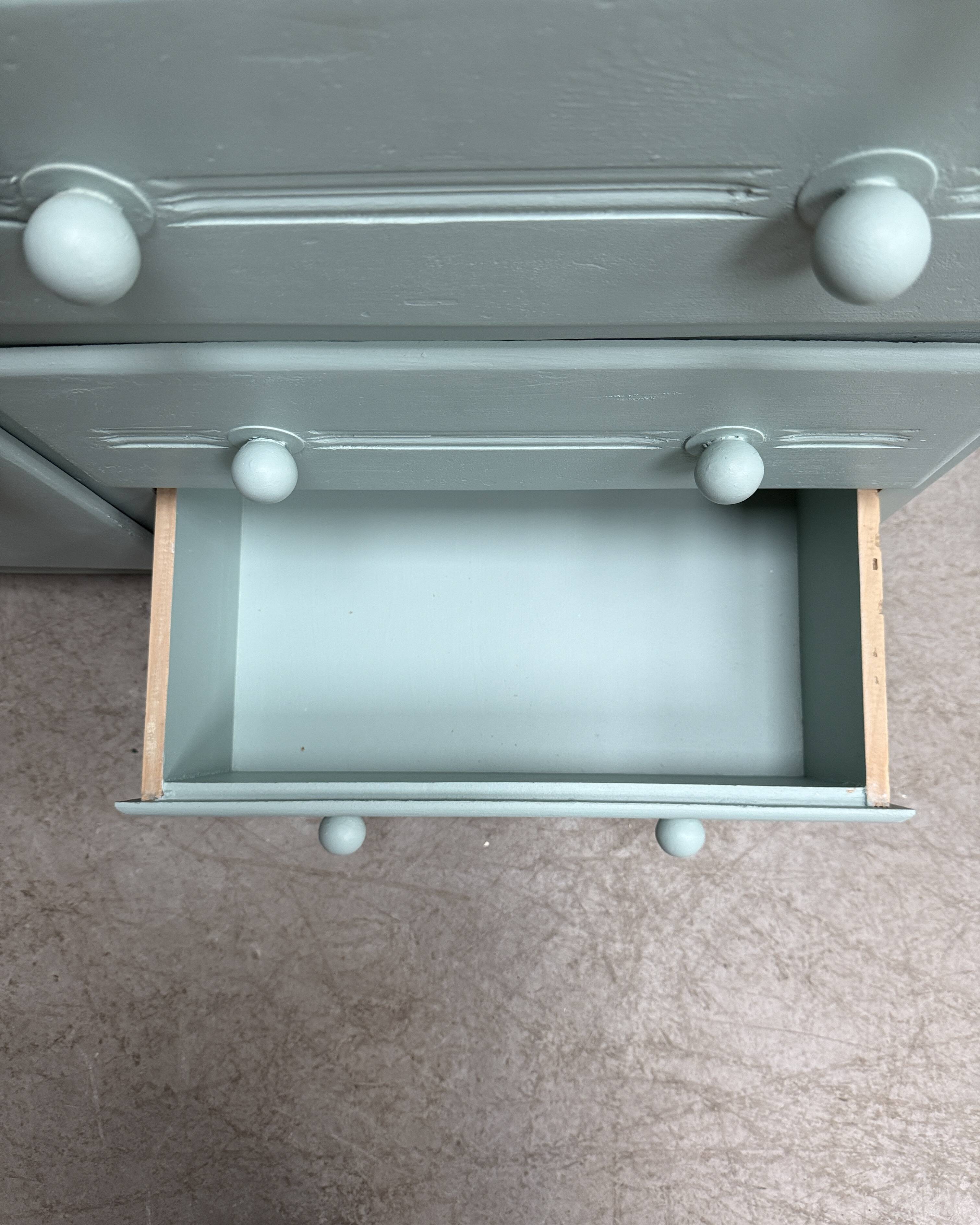 Art Deco chest of drawers