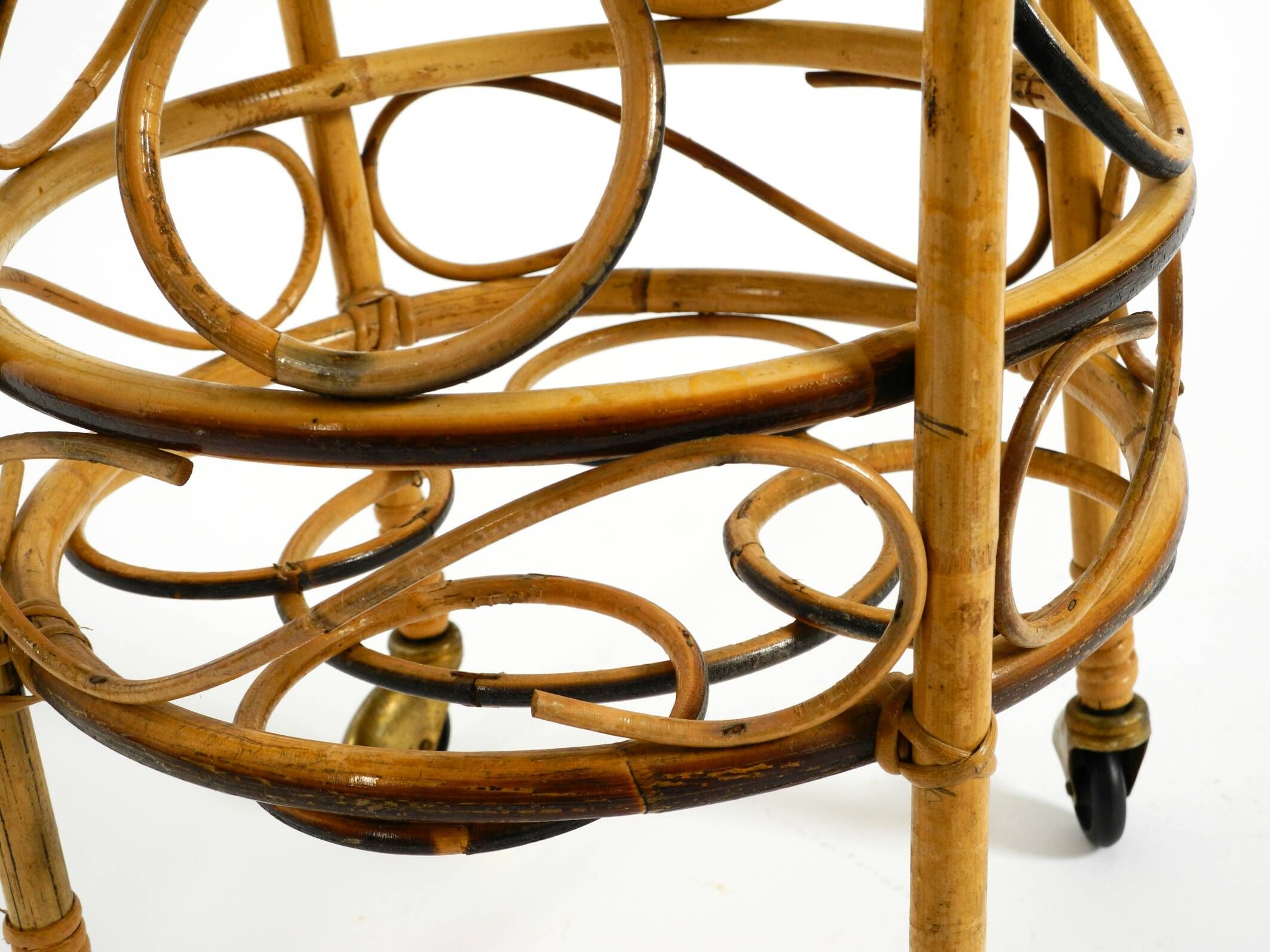 Italian Mid Century bar and serving trolley made of bamboo with wheels