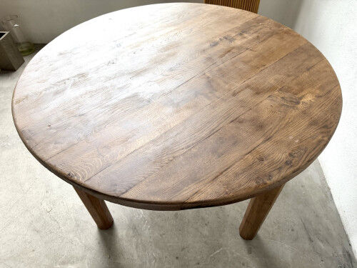Brutalist round table in solid oak, 1950s.