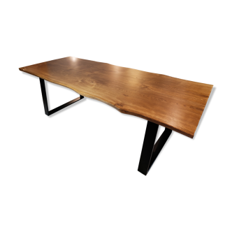 Plank table of oak and black metal frame frame, of own design and new made