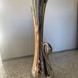 Single-flower vase representing a swan