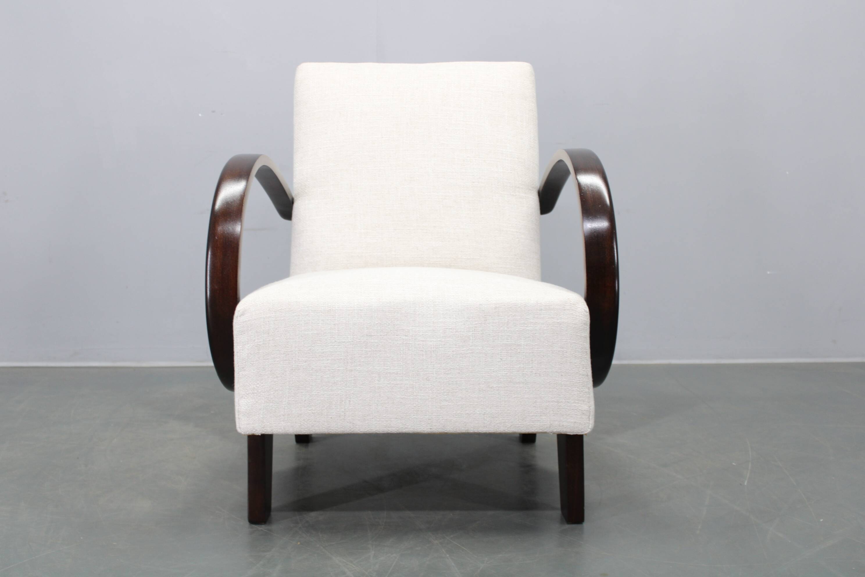 Art Deco armchair by Jindřich Halabala, Czechoslovakia 1940s