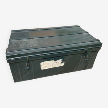 Metal travel trunk