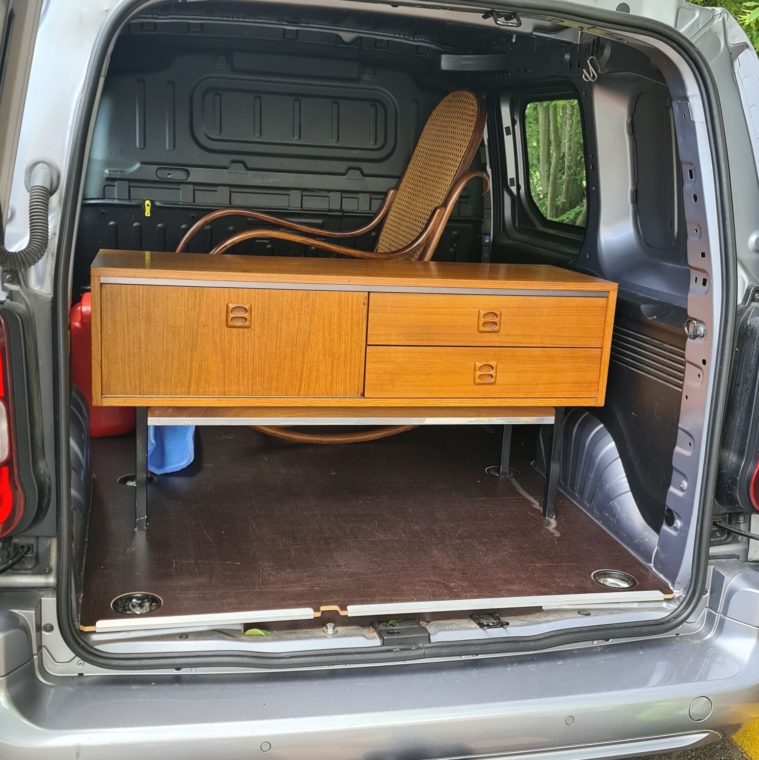 Vintage scandinavian tv sideboard