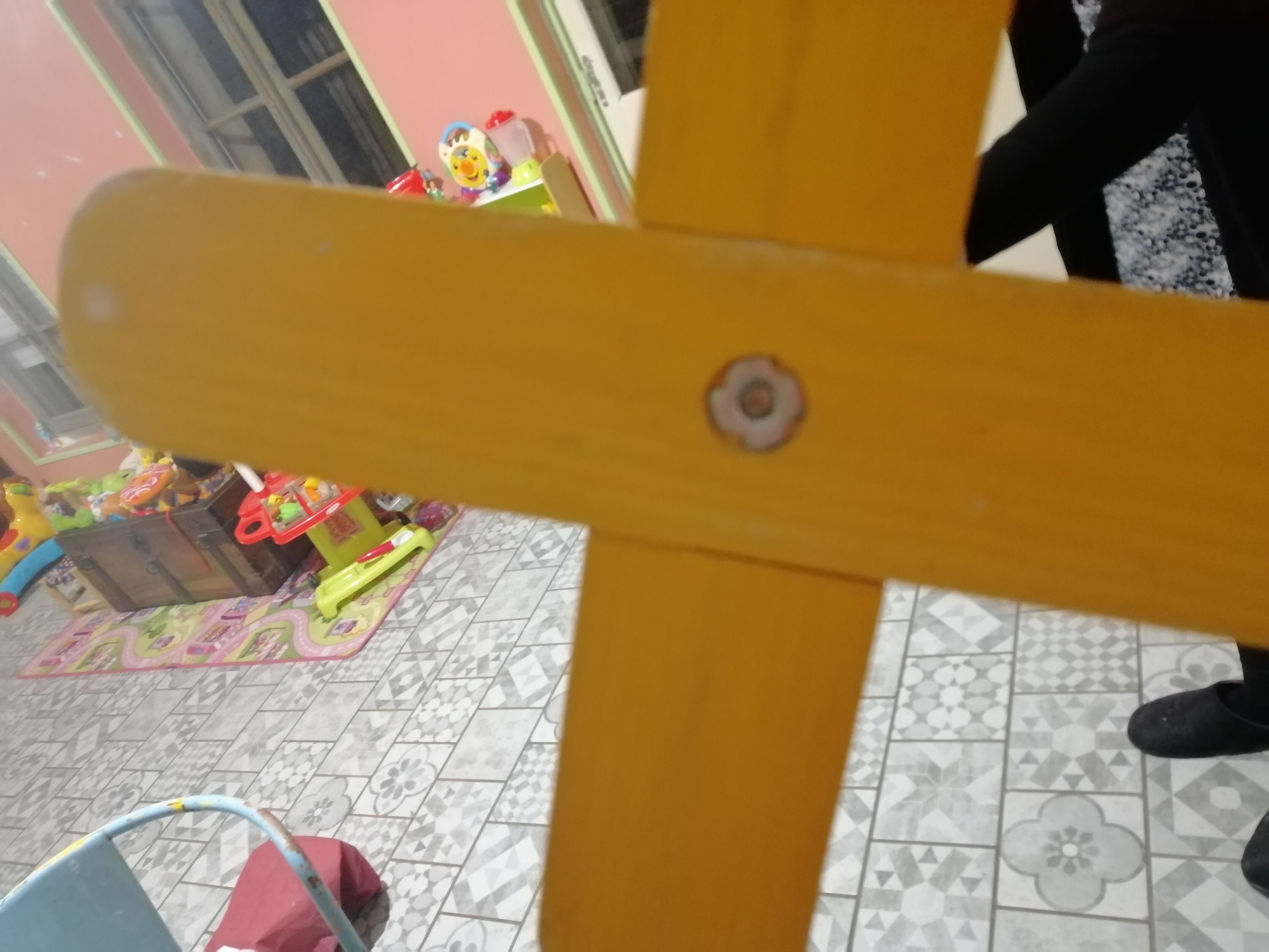 Children's coats holder