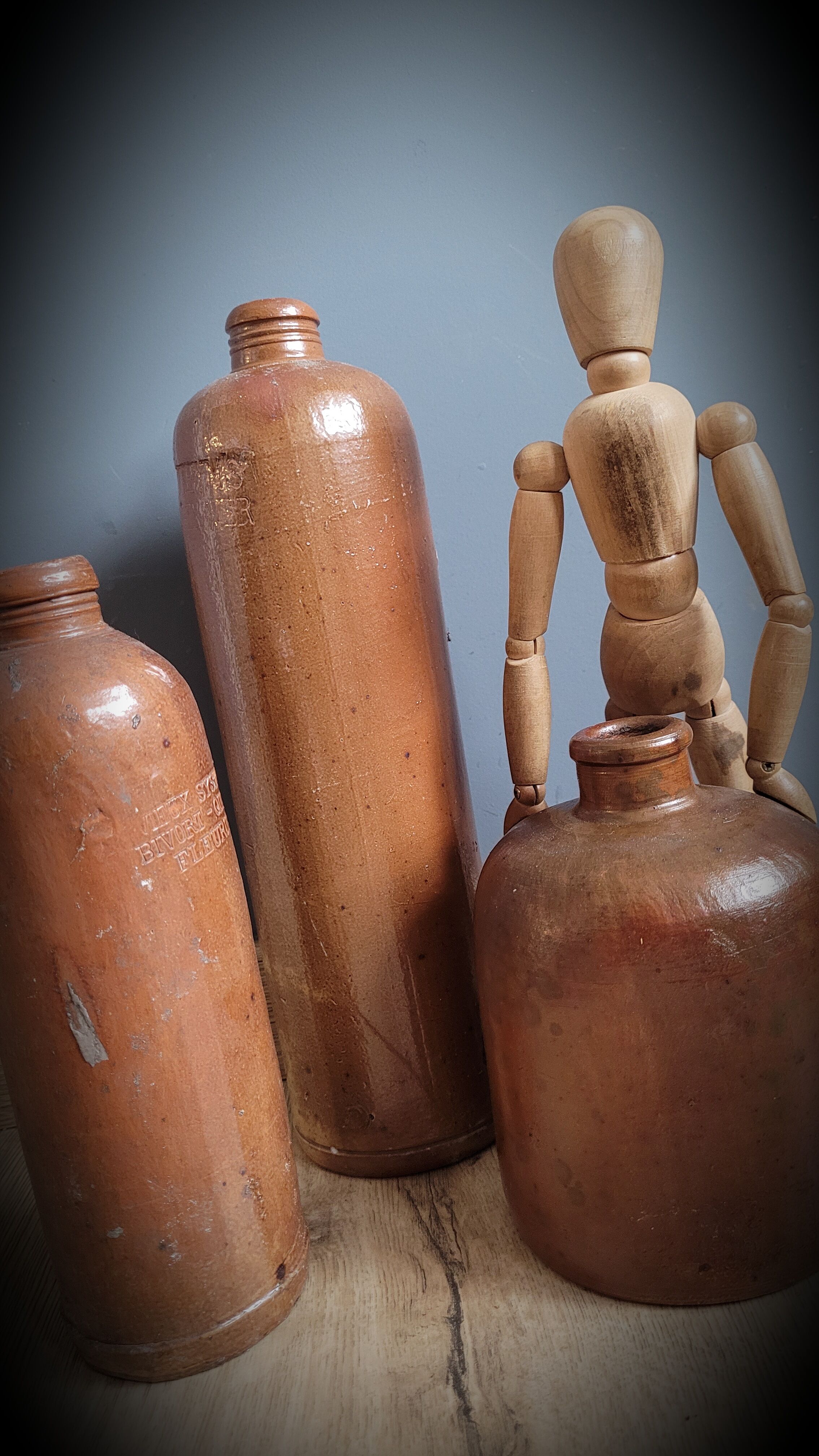 Trio brown sandstone mismatched