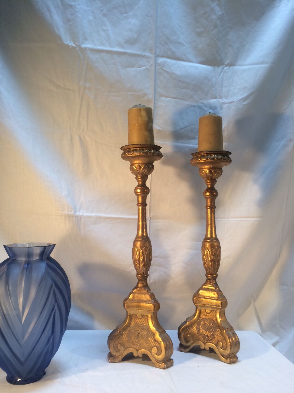 Pair of ancient carved gilded wood candlesticks - 18th century