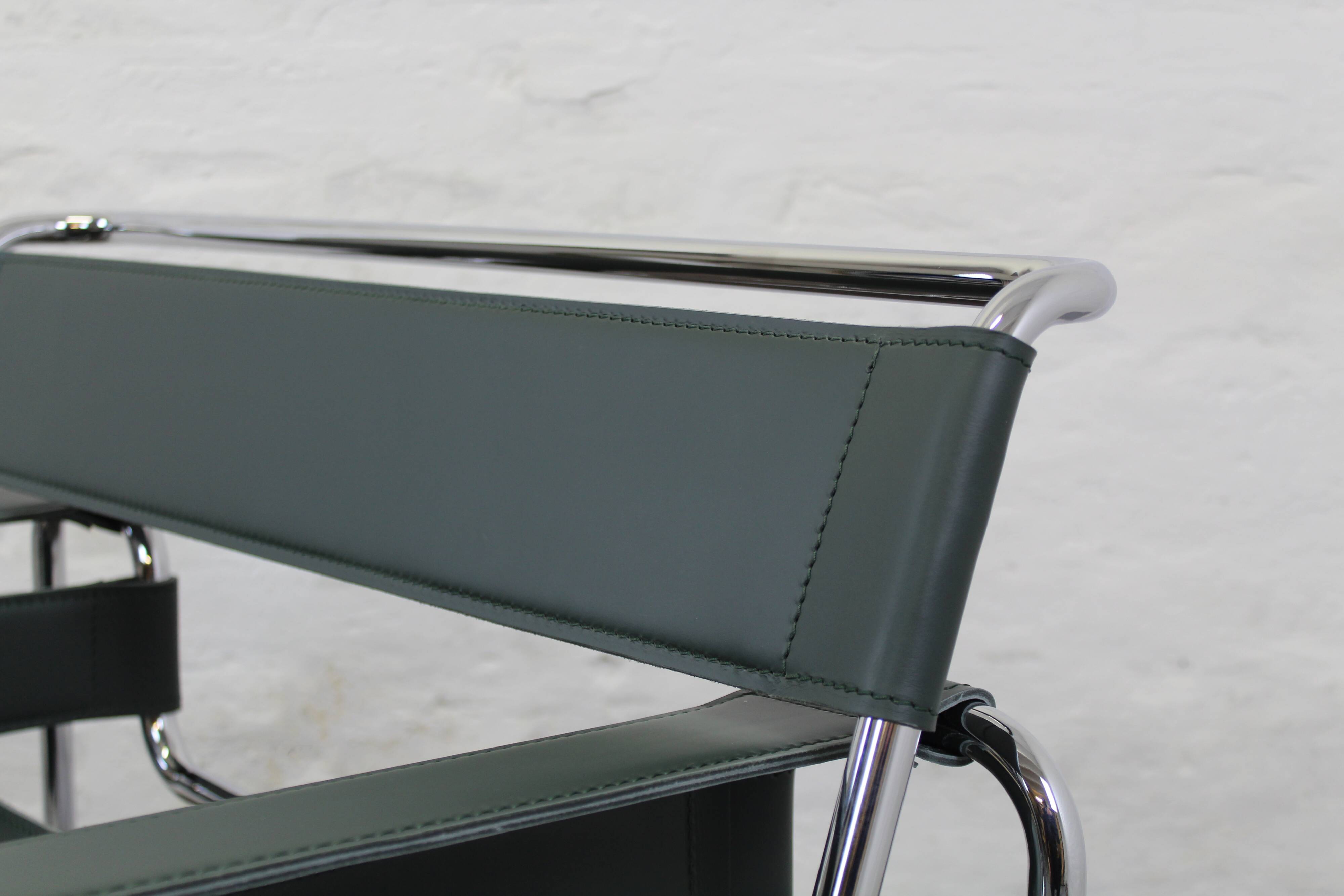 Poltrona Wassily Green Marcel Breuer Knoll