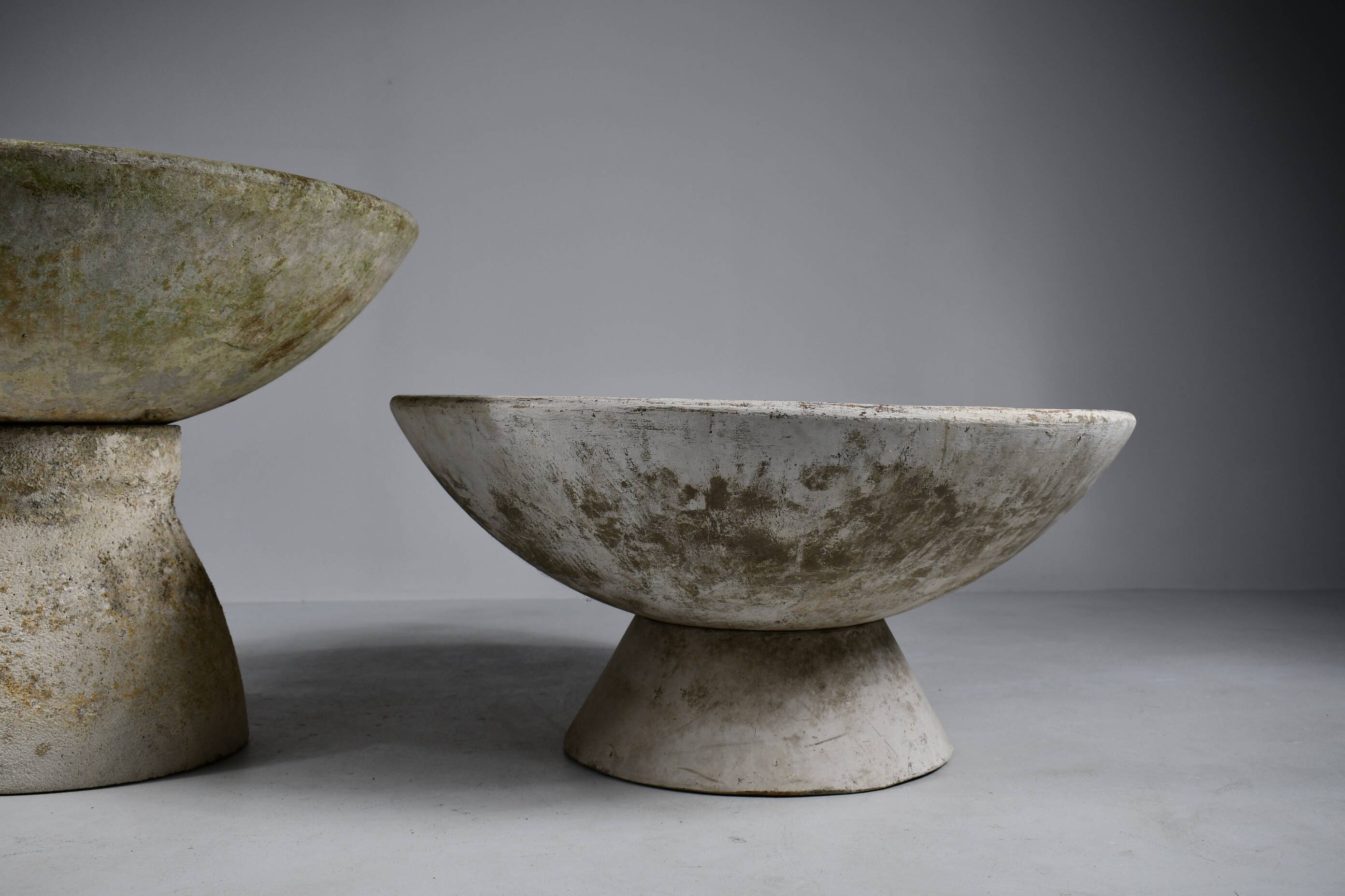 2 x large Planters with 2x bases. 1960s