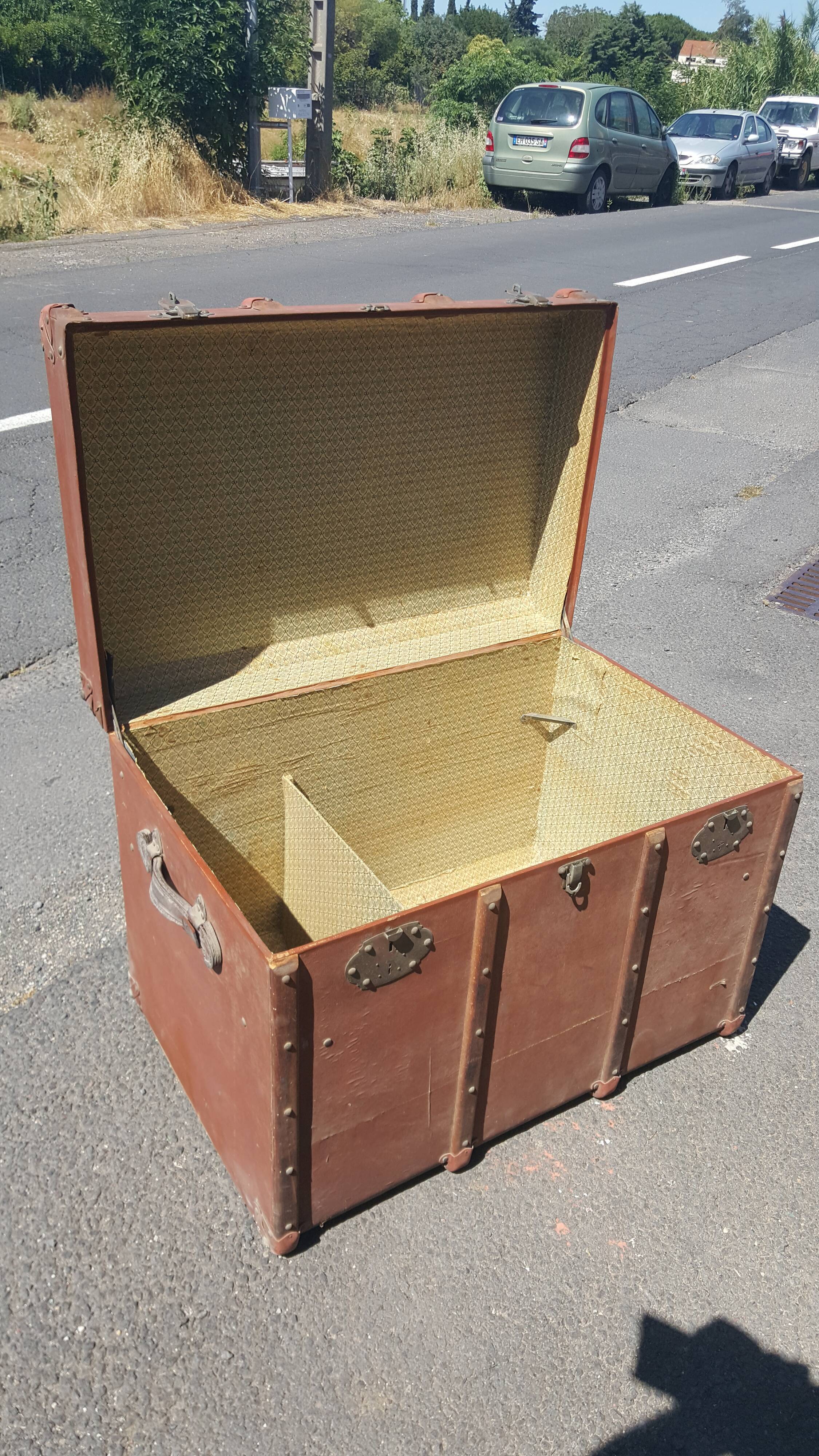 Malle de voyage en bois entoilé vers 1900