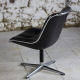 Black leather office chair by Charles Pollock for Knoll
