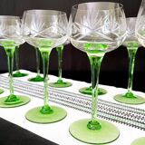 12 Verres à vin blanc en cristal taillé