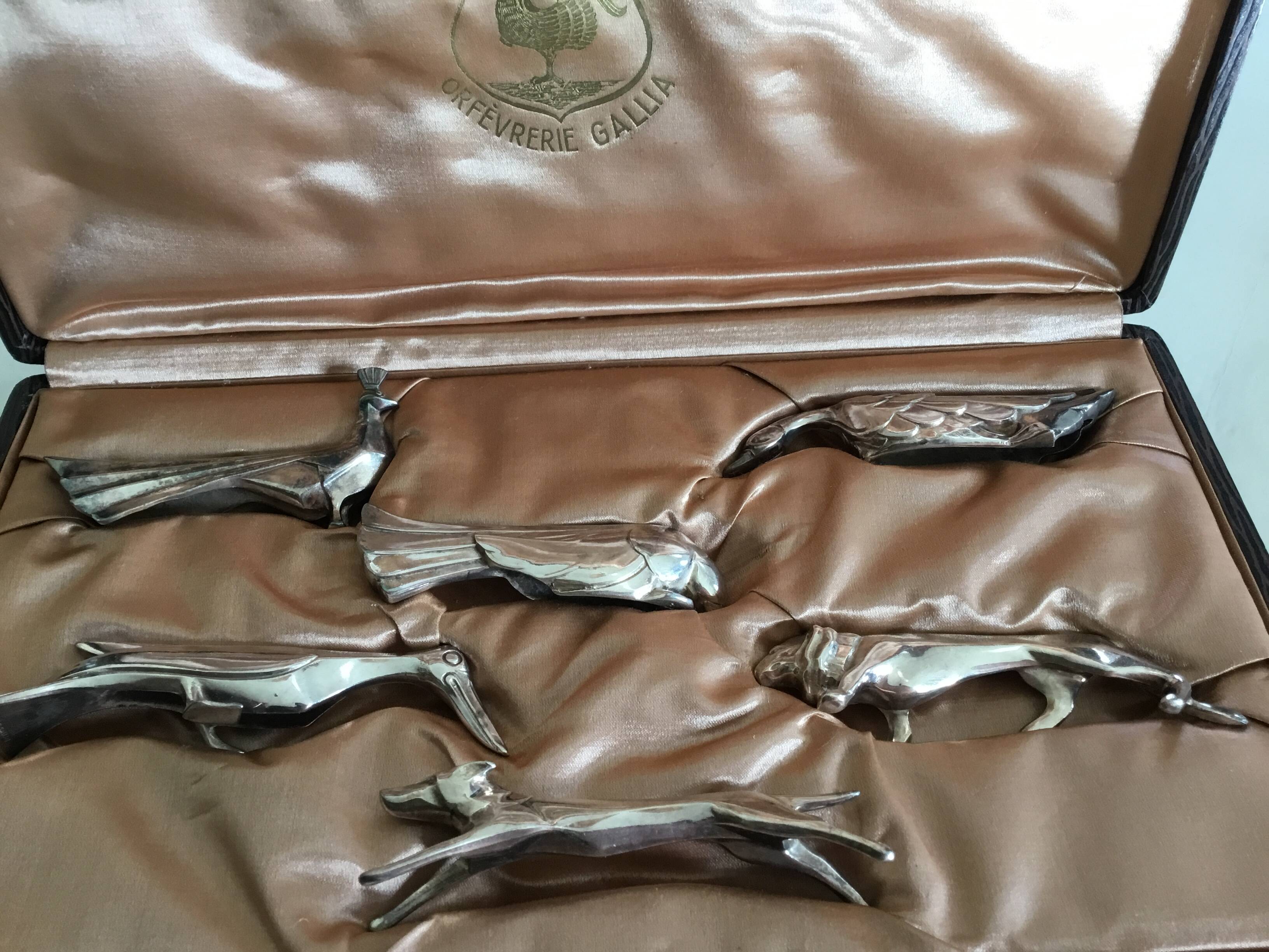 6 animal-themed Art Deco knife rests