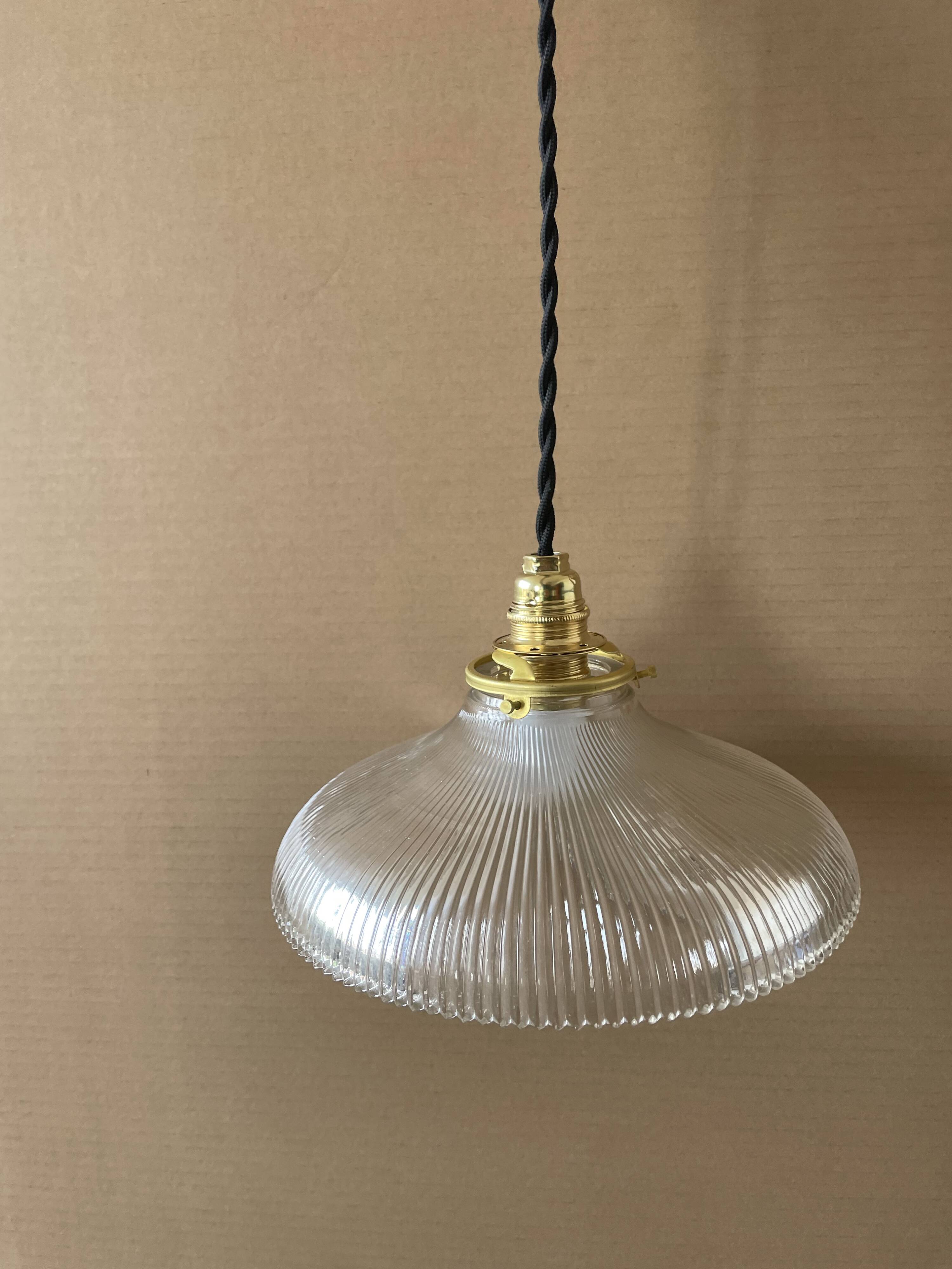 Old holophane suspension