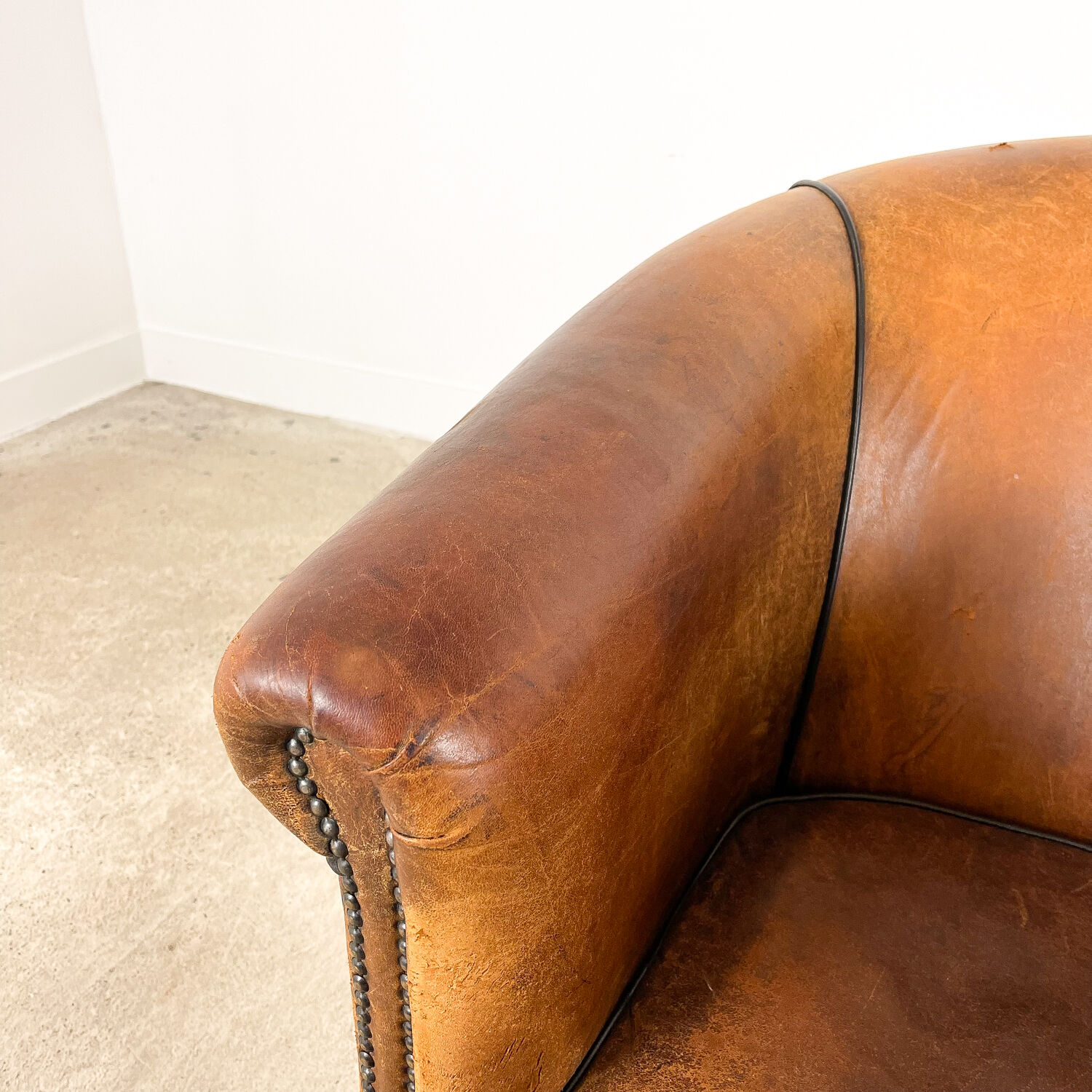 Vintage sheep leather tub club chair apeldoorn