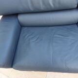 3-seater non-convertible sofa upholstered in navy blue leather – Very good condition