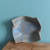 AP ceramic trinket tray with lace-like embroidery effect