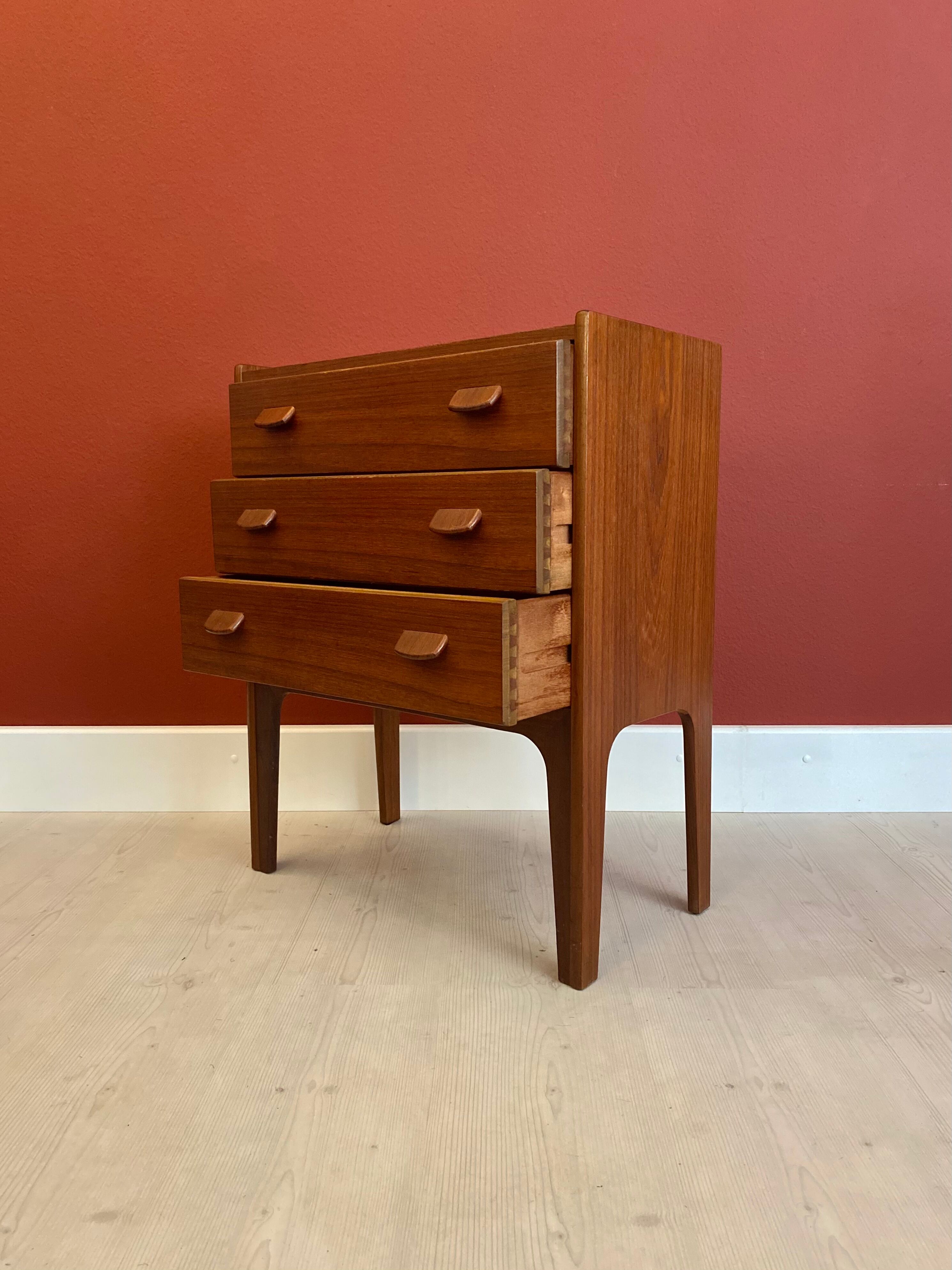 Danish Chest of Drawers in Teak